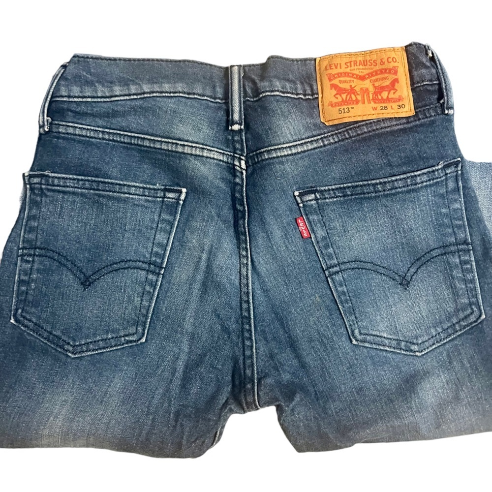 Levis Jeans 513 High rise, straight leg, dark wash. SZ-28/30